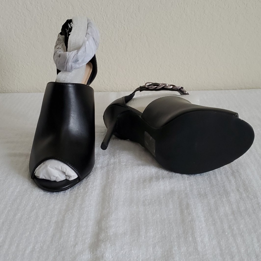 Shoes - Picture 2 of 3